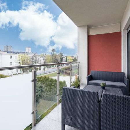 Apartament G11 Z Miejscem Parkingowym Thorn Exterior foto
