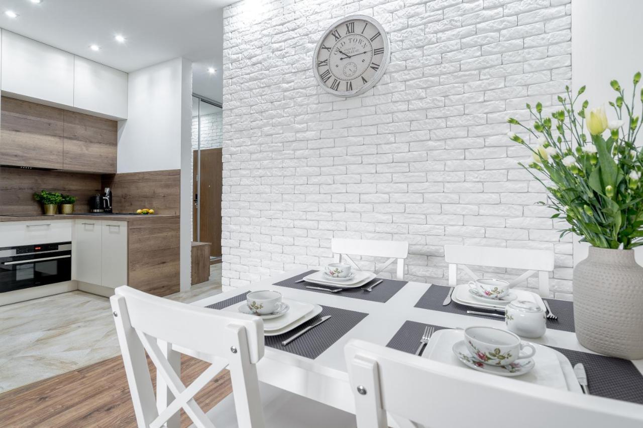 Apartament G11 Z Miejscem Parkingowym Thorn Exterior foto