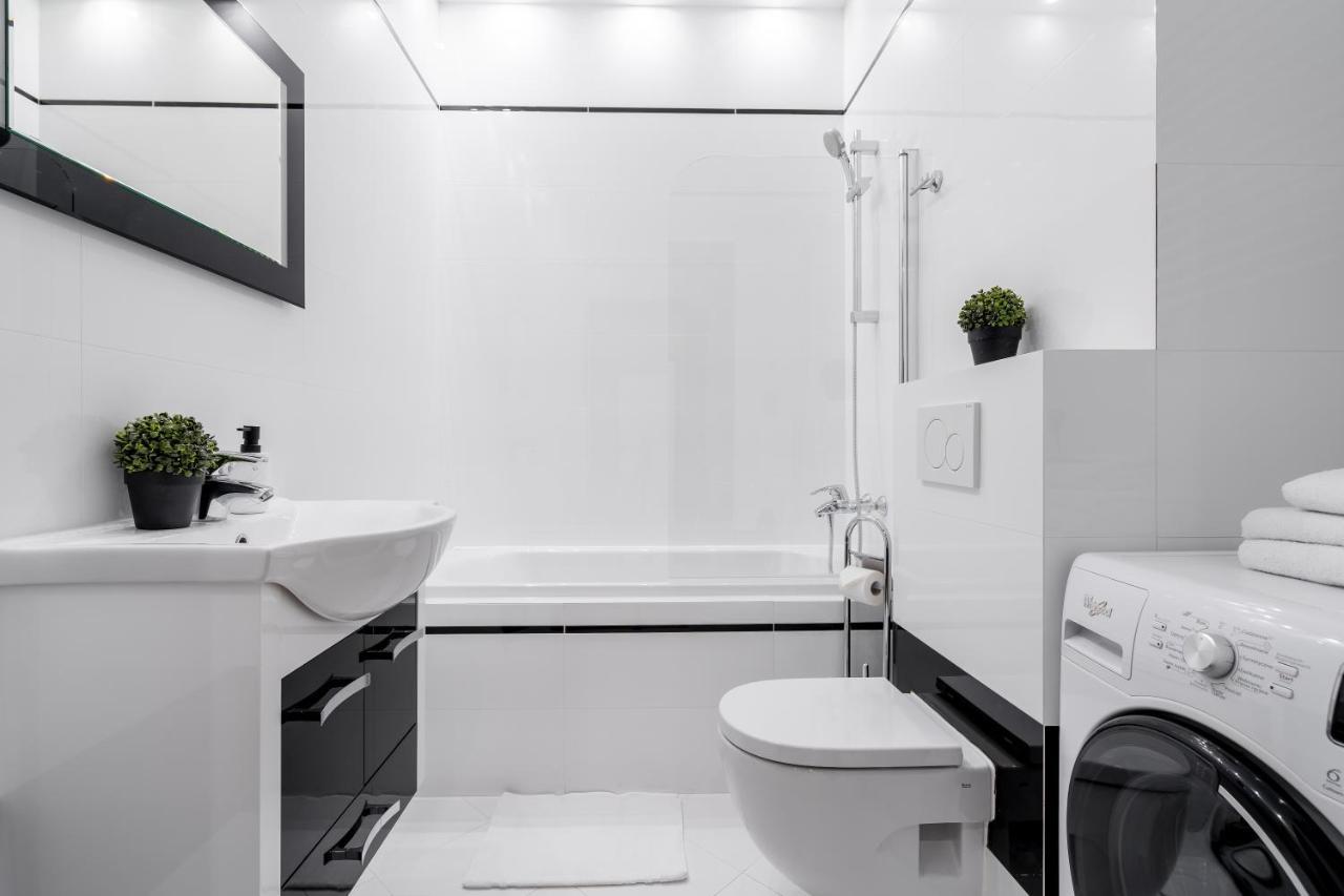 Apartament G11 Z Miejscem Parkingowym Thorn Exterior foto