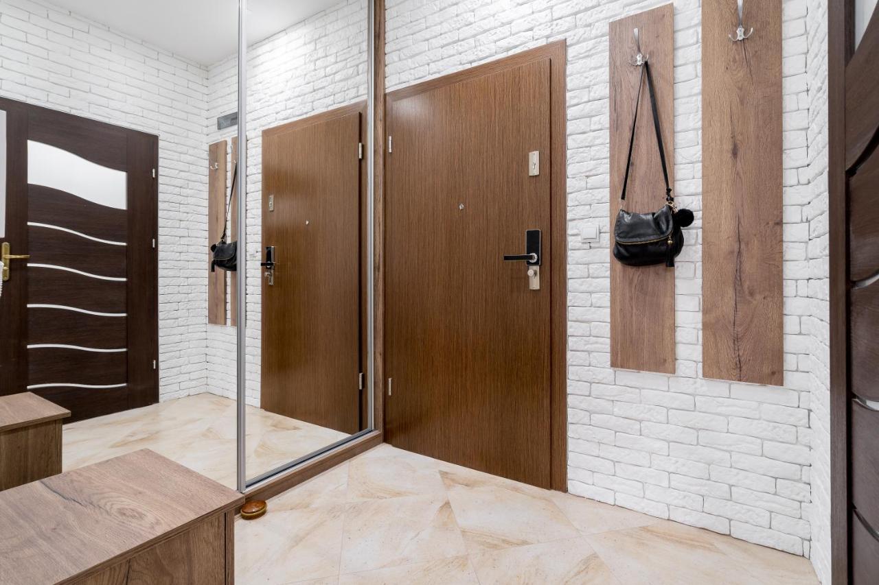Apartament G11 Z Miejscem Parkingowym Thorn Exterior foto